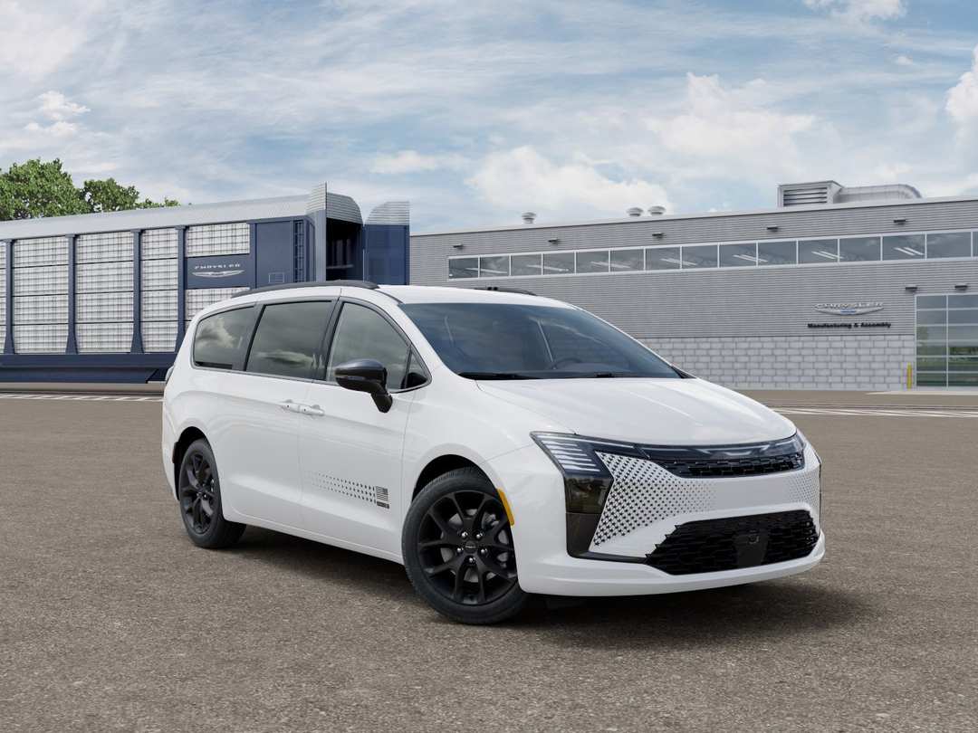 2027 Chrysler Pacifica Select - Image 3