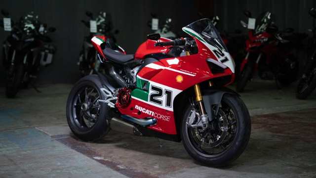 2023 Ducati Panigale V2 Bayliss
