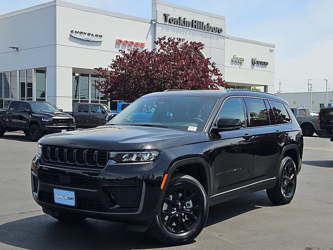 2026 Jeep Grand Cherokee L Laredo - Image 2