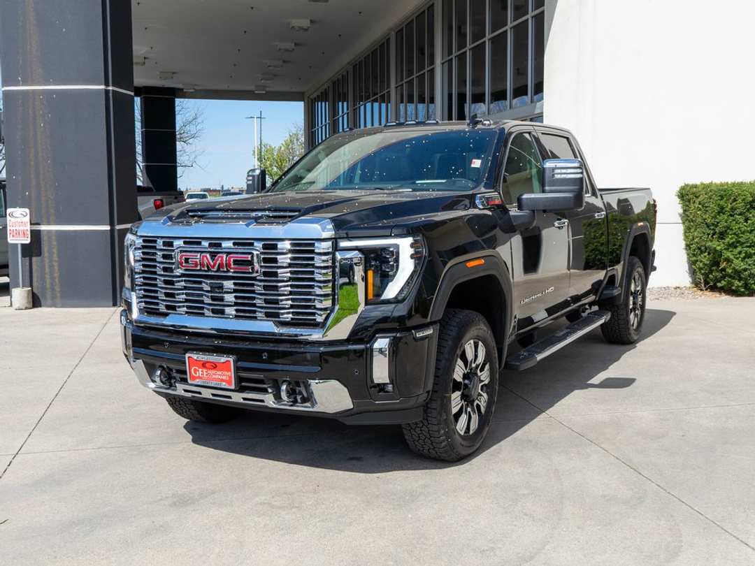 2026 GMC Sierra 2500Hd Denali - Image 3