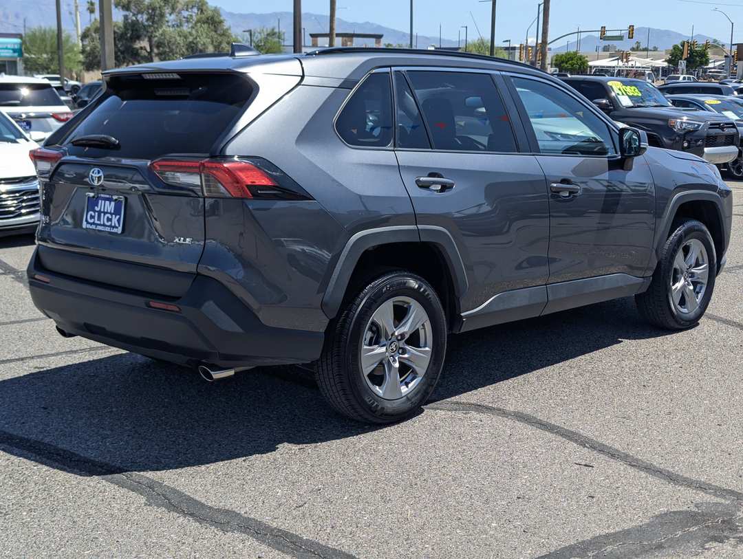 2024 Toyota Rav4 XLE - Image 2