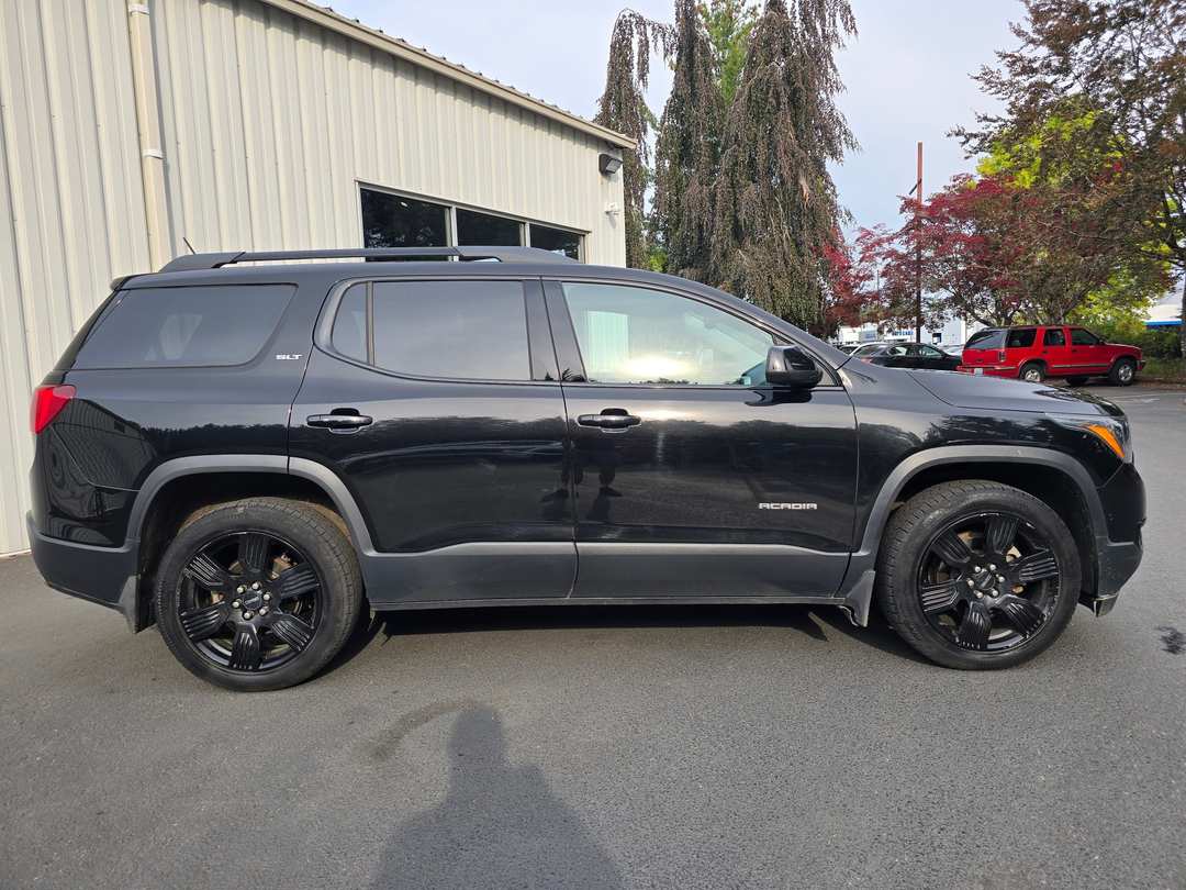 2019 GMC Acadia SLT1 - Image 3