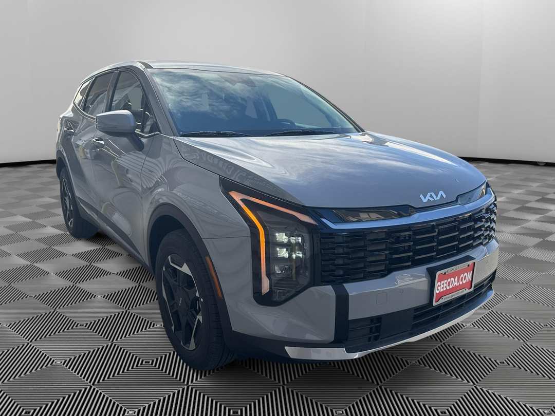2027 Kia Sportage Hybrid S - Image 3