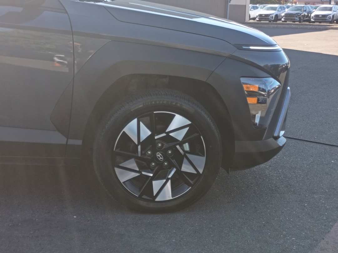 2025 Hyundai Kona SEL - Image 2