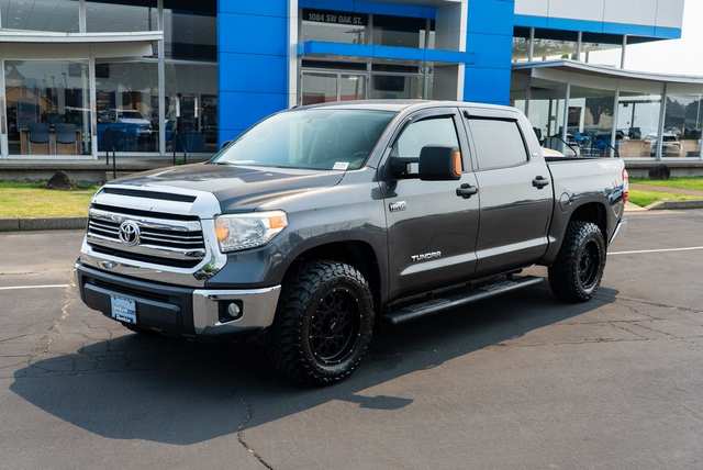 2016 Toyota Tundra SR5