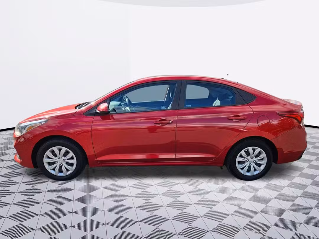 2021 Hyundai Accent SE - Image 3
