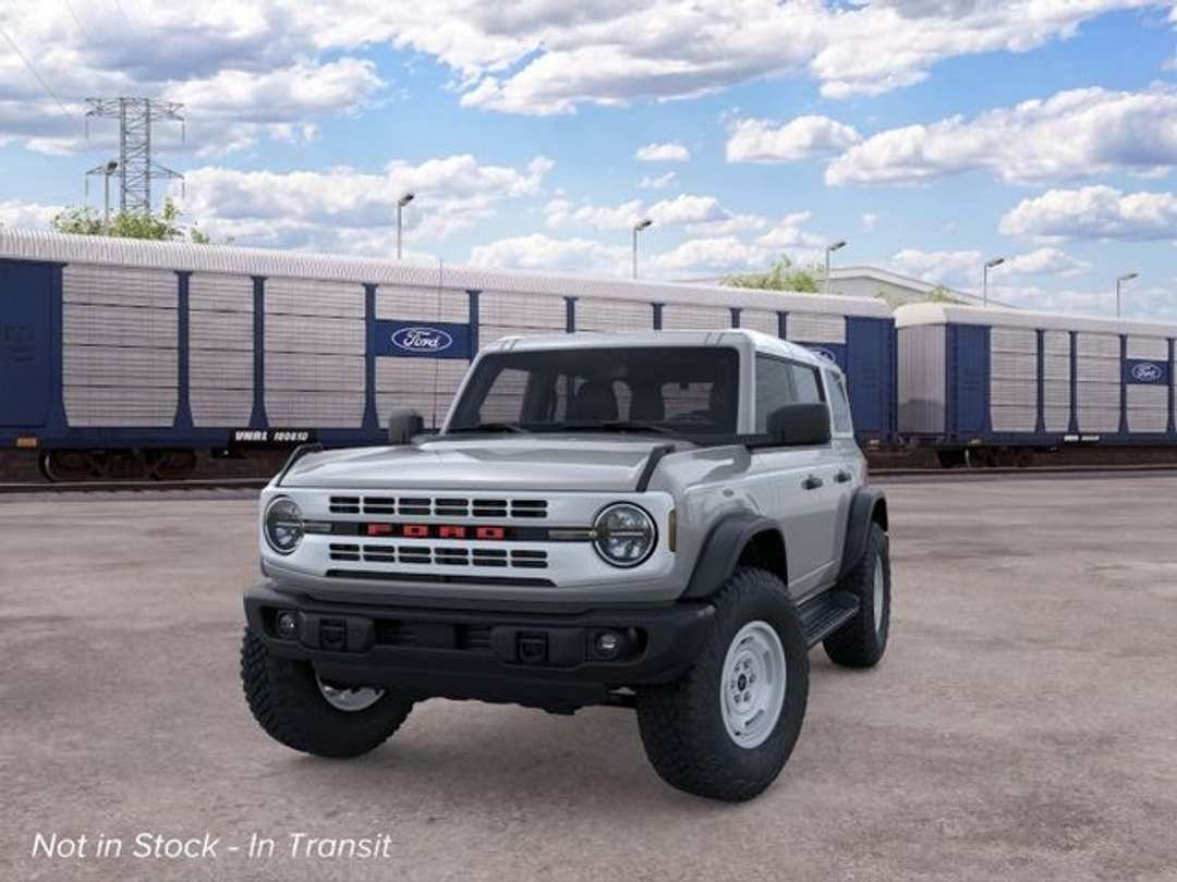 2026 Ford Bronco Heritage Edition - Image 2