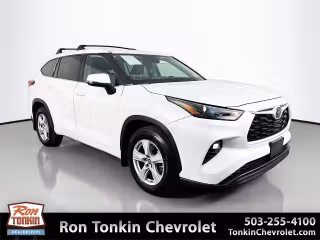 2022 Toyota Highlander LE