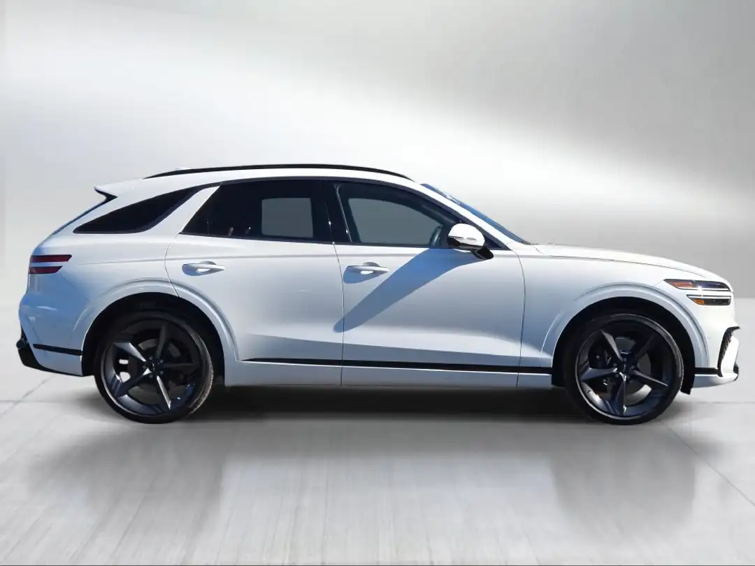 2026 Genesis Gv70 3.5T Sport Prestige - Image 3