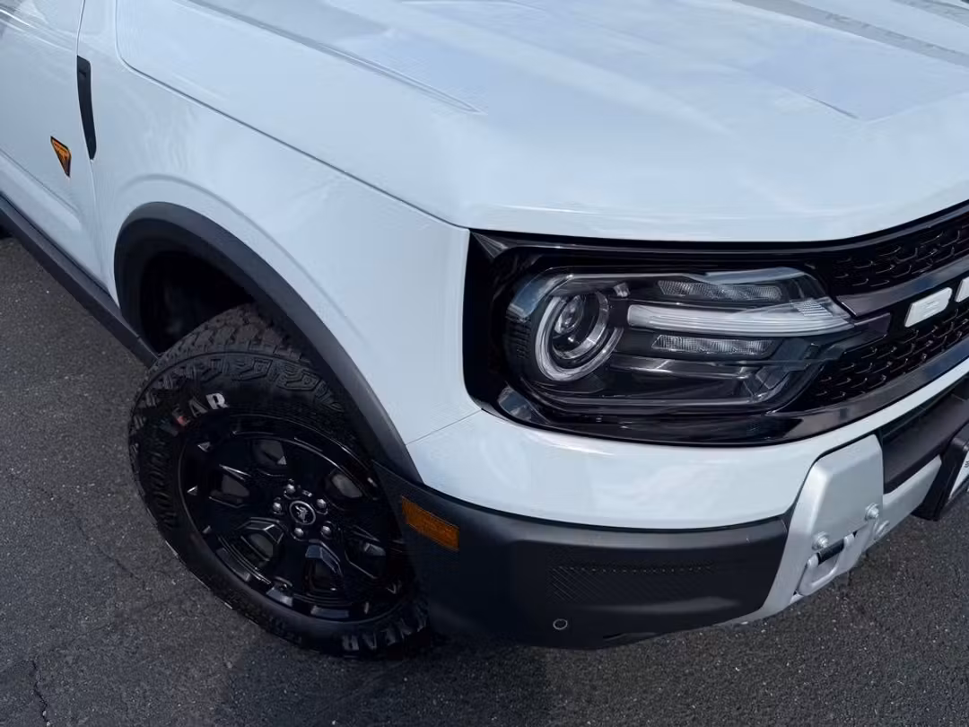 2026 Ford Bronco Sport Badlands - Image 2