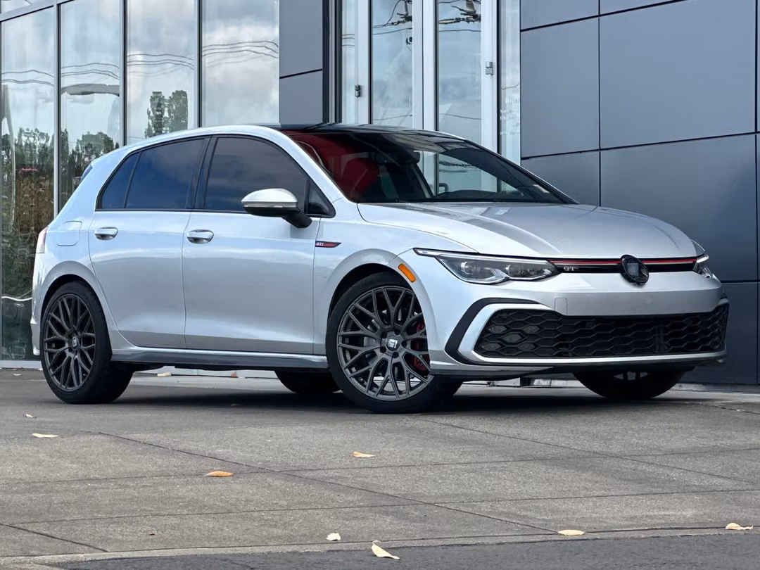 2022 Volkswagen Golf Gti 2.0T SE - Image 2