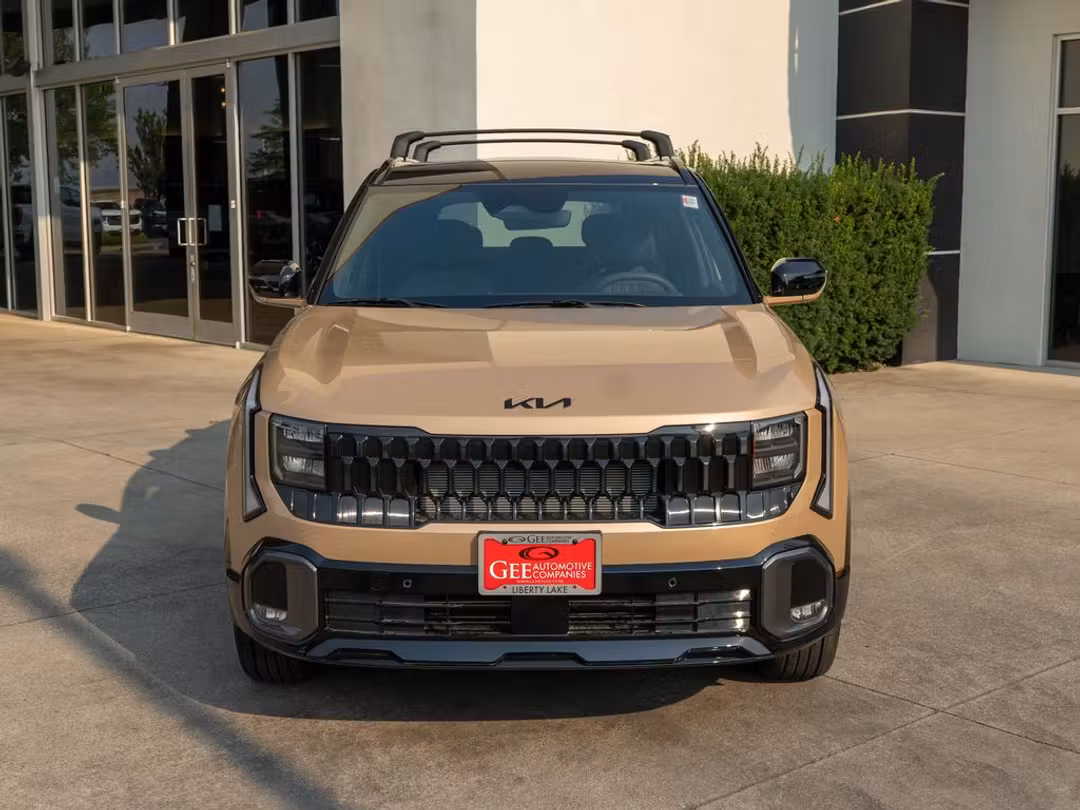 2027 Kia Seltos XLine S - Image 2