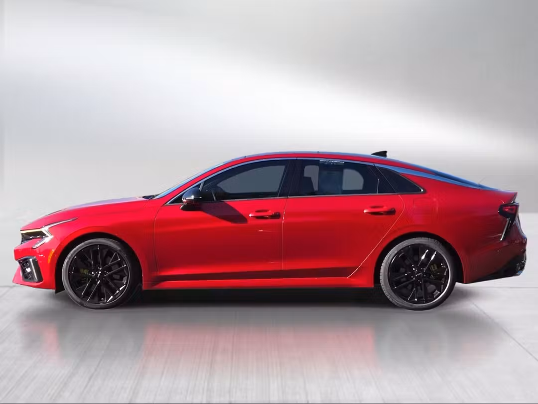 2025 Kia K5 GT - Image 2