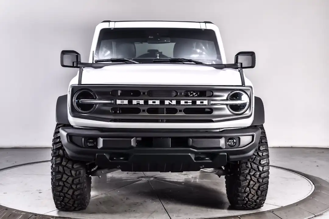 2023 Ford Bronco Big Bend - Image 2