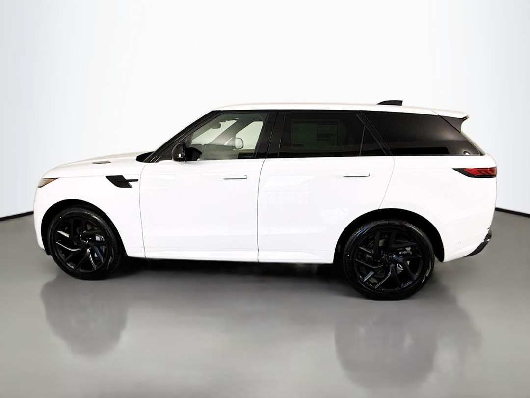 2026 Land Rover Range Rover Sport Dynamic SE - Image 2