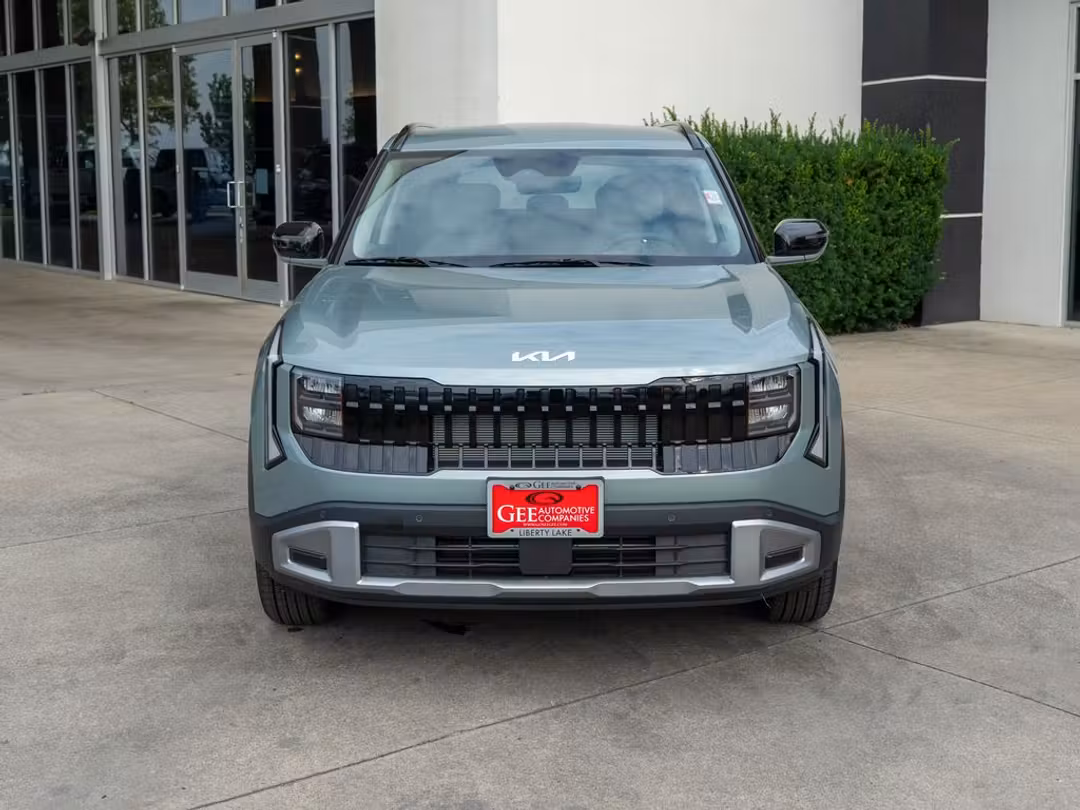 2027 Kia Seltos EX - Image 2