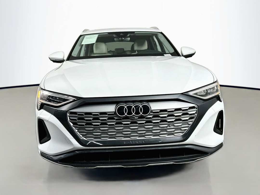 2024 Audi Q8 E-Tron Premium Plus - Image 2