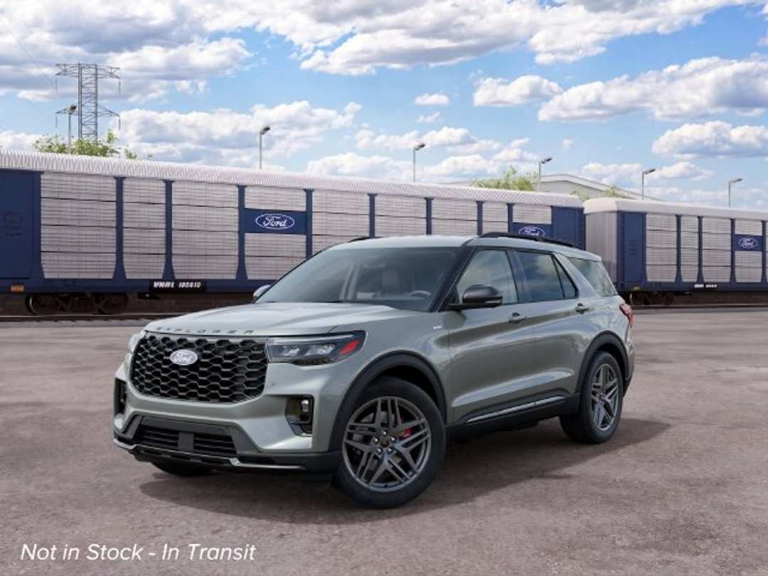 2027 Ford Explorer STLine - Image 2