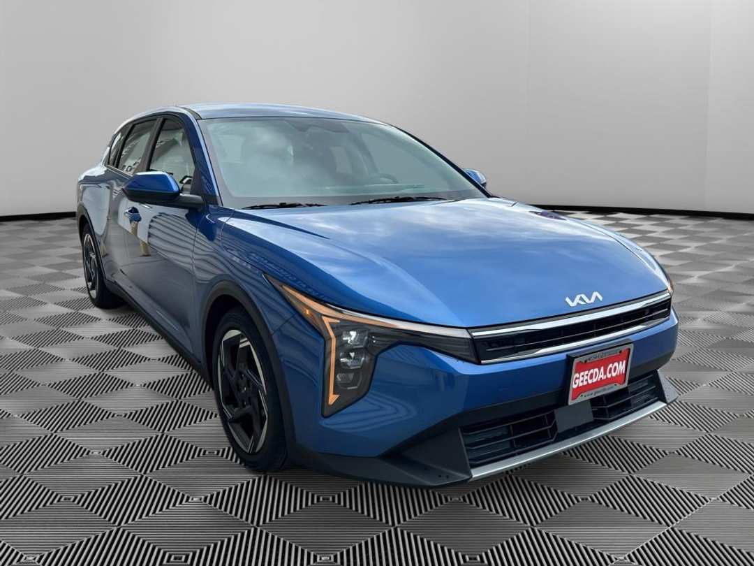 2026 Kia K4 EX - Image 3