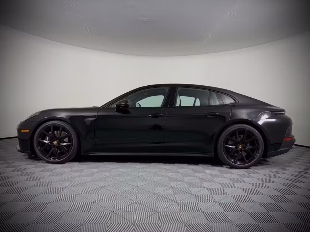 2025 Porsche Panamera 4 - Image 2