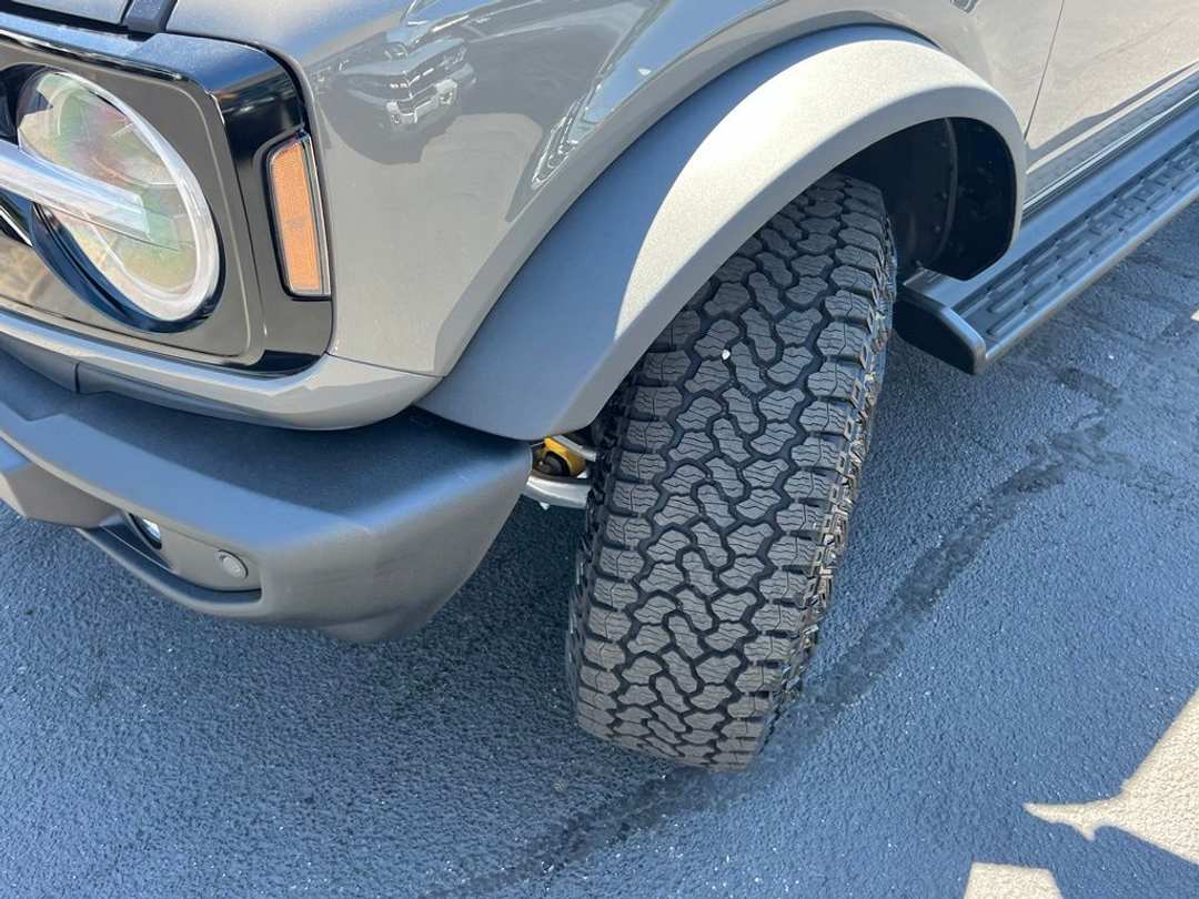 2026 Ford Bronco Outer Banks - Image 3