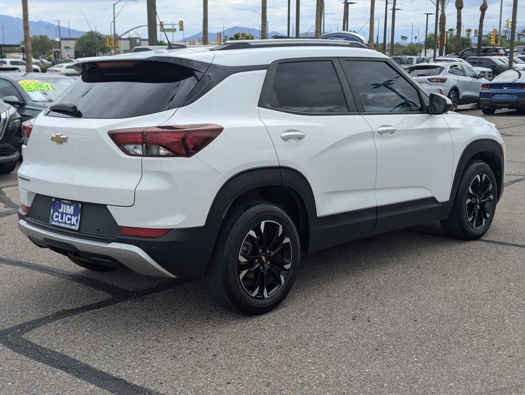 2021 Chevrolet Trailblazer LT - Image 2