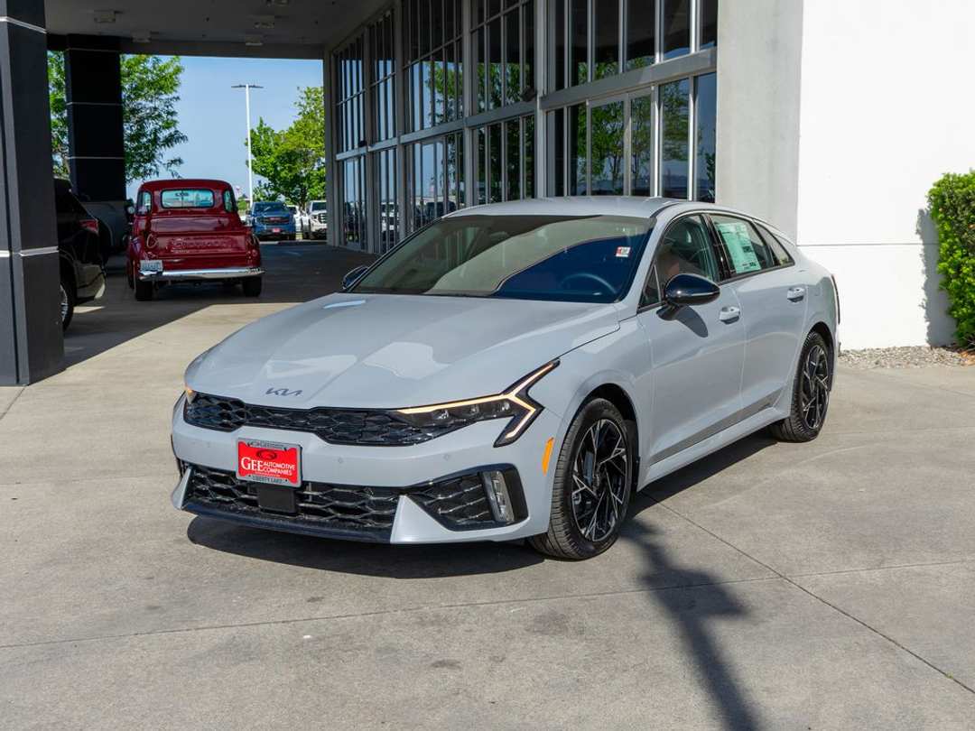 2026 Kia K5 GTLine - Image 3