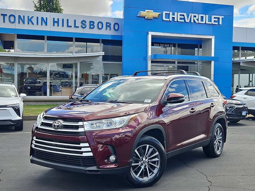 2019 Toyota Highlander XLE - Image 2