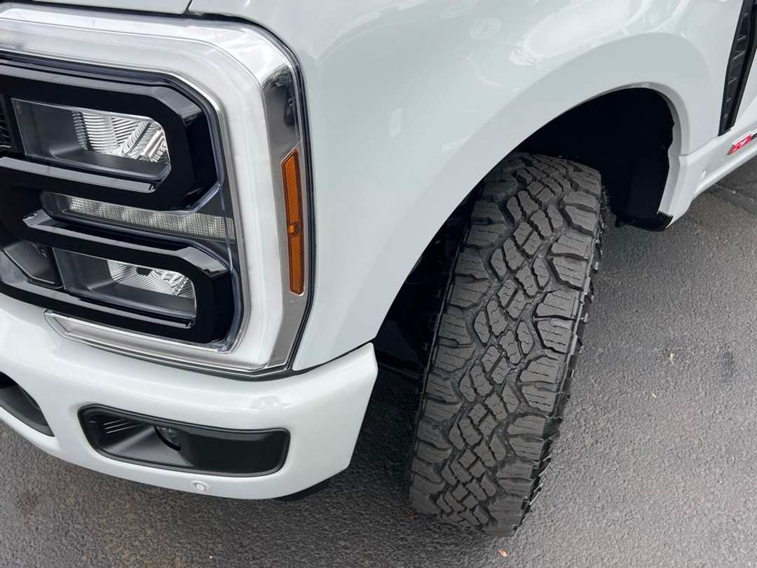 2026 Ford F-350Sd Lariat - Image 3