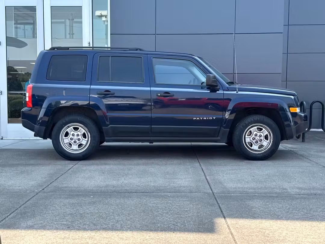 2015 Jeep Patriot Sport - Image 2