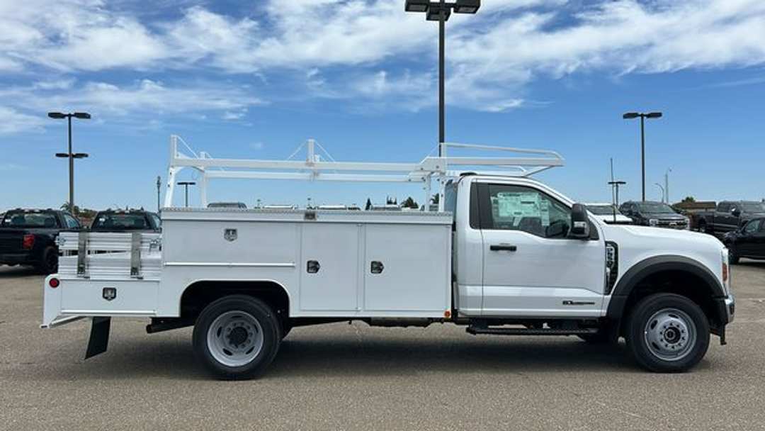2026 Ford F-550Sd XL - Image 2