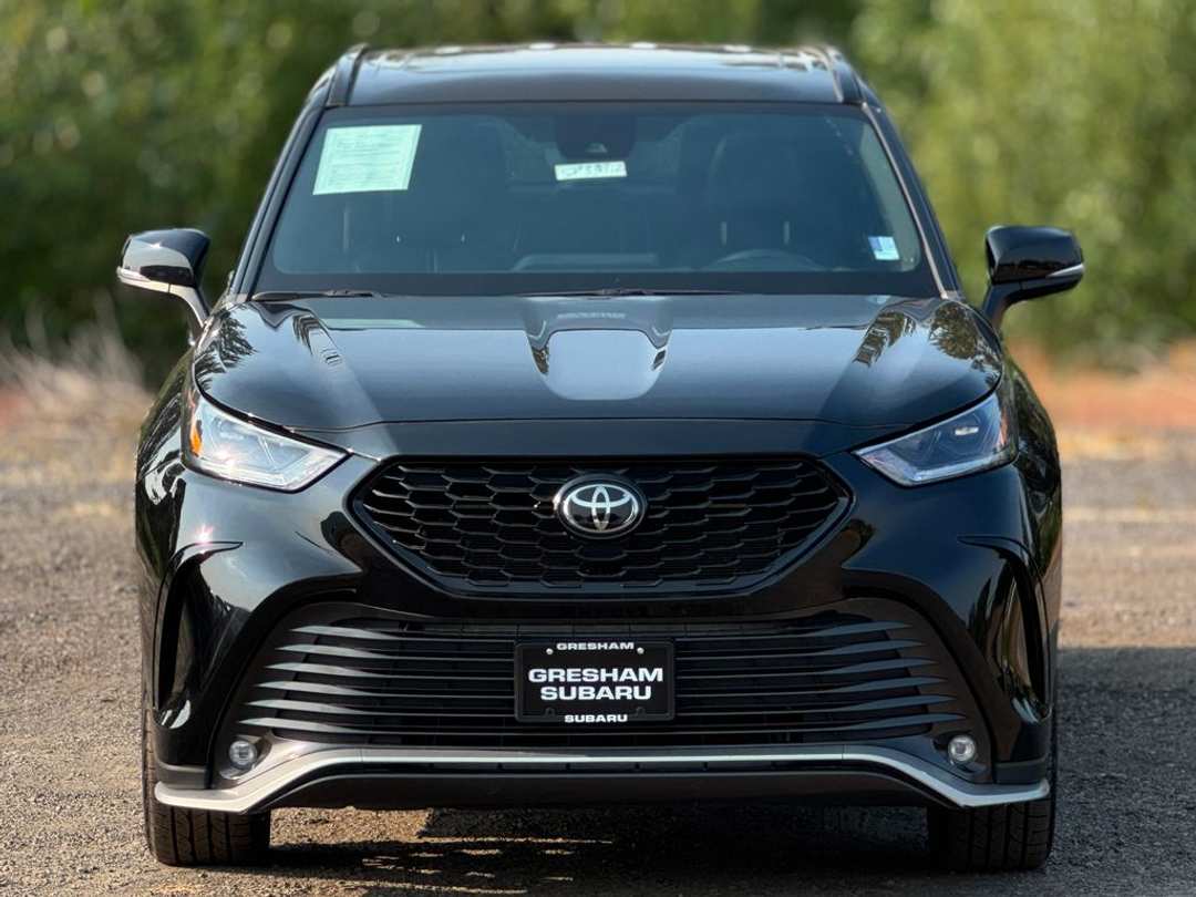 2024 Toyota Highlander XSE - Image 2
