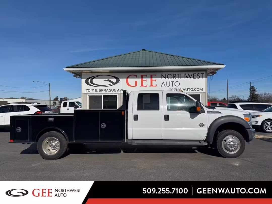 2016 Ford F-550Sd XLT - Image 2