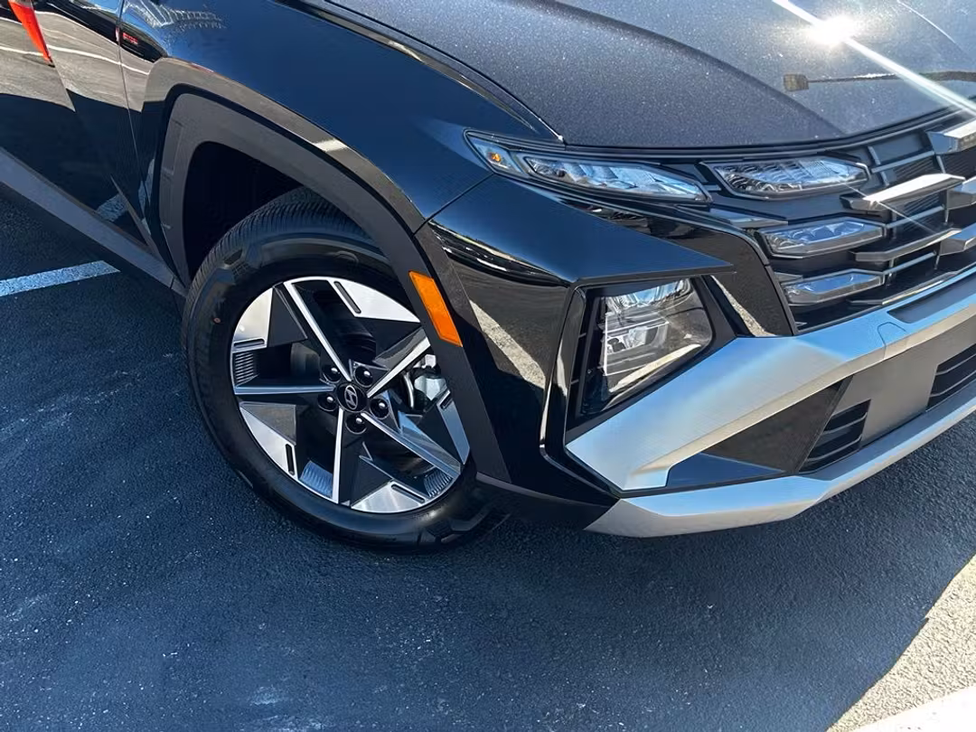 2026 Hyundai Tucson Hybrid SEL - Image 2