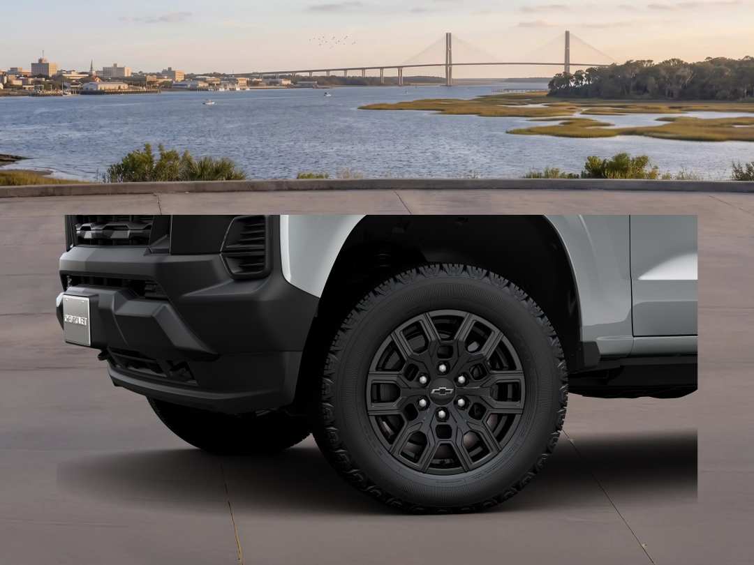 2026 Chevrolet Colorado Work - Image 3
