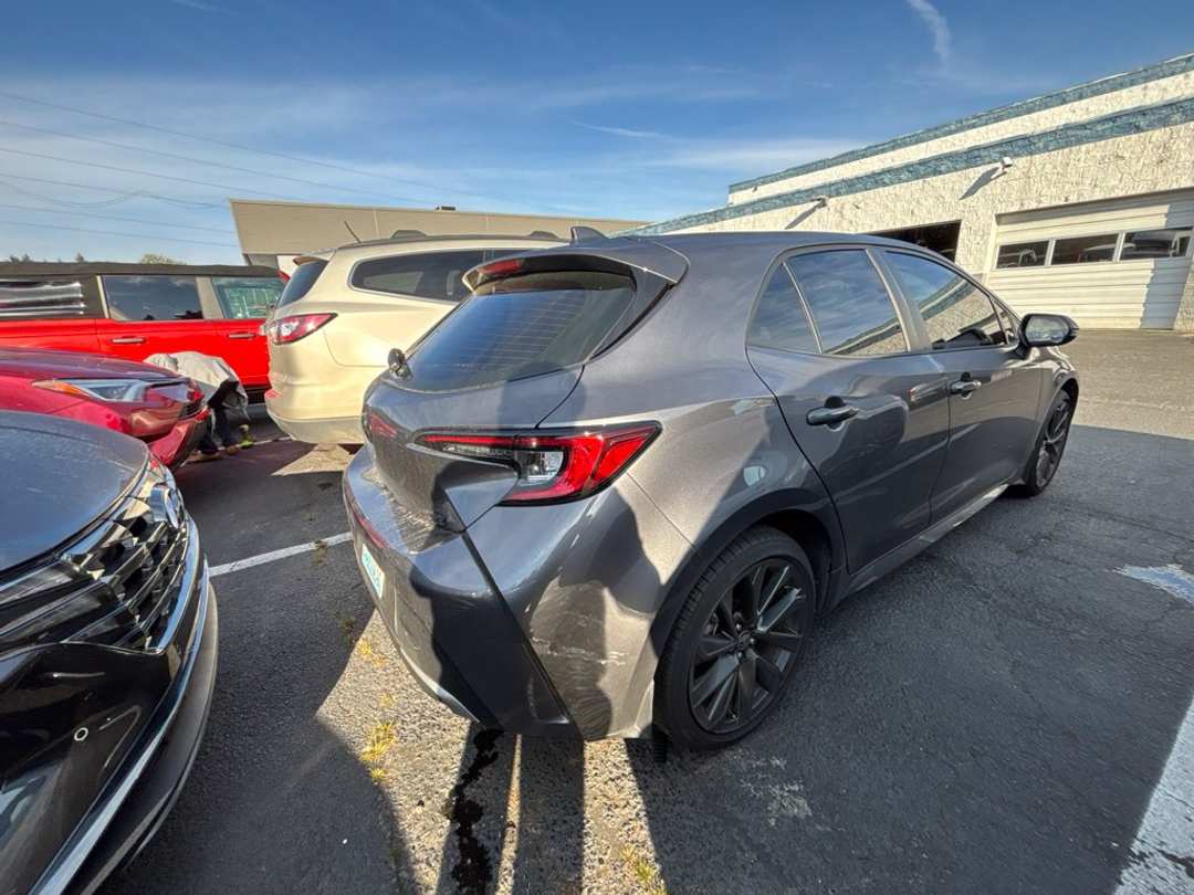 2025 Toyota Corolla XSE - Image 3