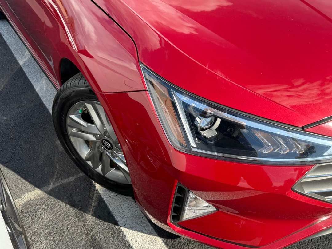 2020 Hyundai Elantra SEL - Image 2