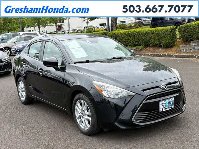2017 Toyota Yaris Ia Base