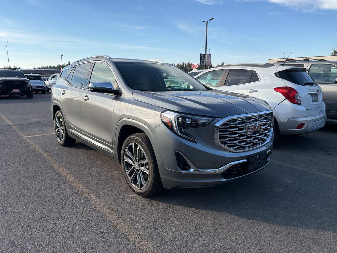 2020 GMC Terrain Denali - Image 3