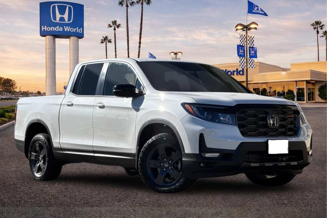 2026 Honda Ridgeline TrailSport - Image 2