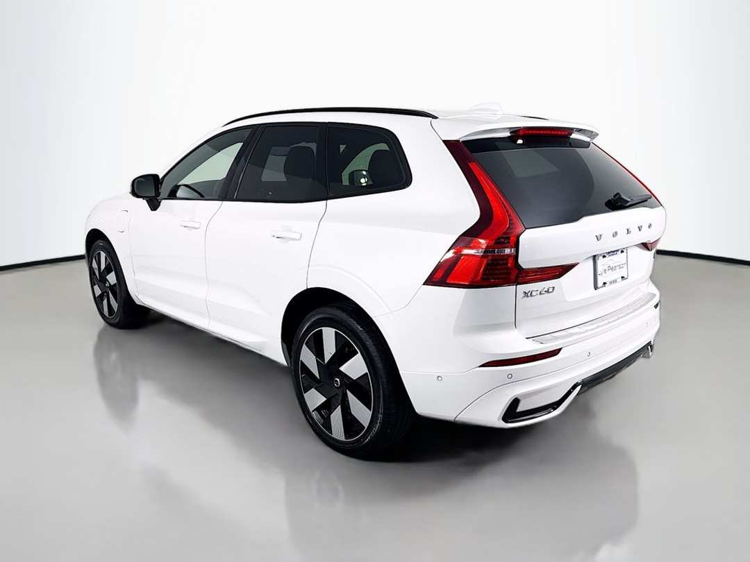 2024 Volvo Xc60 Recharge Plug-In Hybrid Ultimate - Image 3