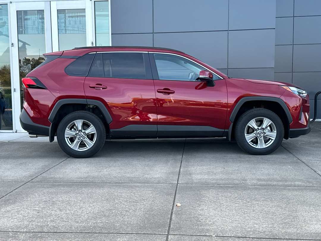 2025 Toyota Rav4 XLE - Image 3