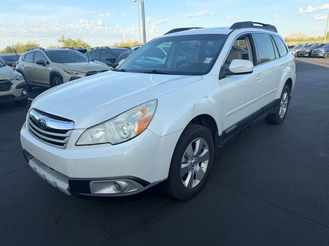 2011 Subaru Outback 3.6R - Image 3