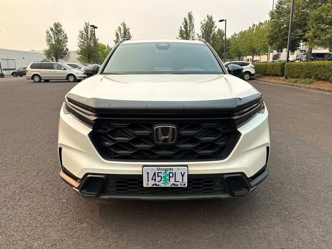 2023 Honda Cr-V Hybrid Sport Touring - Image 2