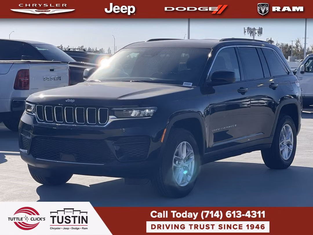 2026 Jeep Grand Cherokee Laredo X - Image 3