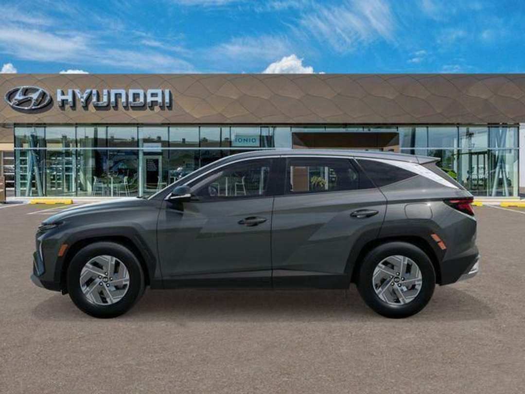 2026 Hyundai Tucson Hybrid Blue SE - Image 3
