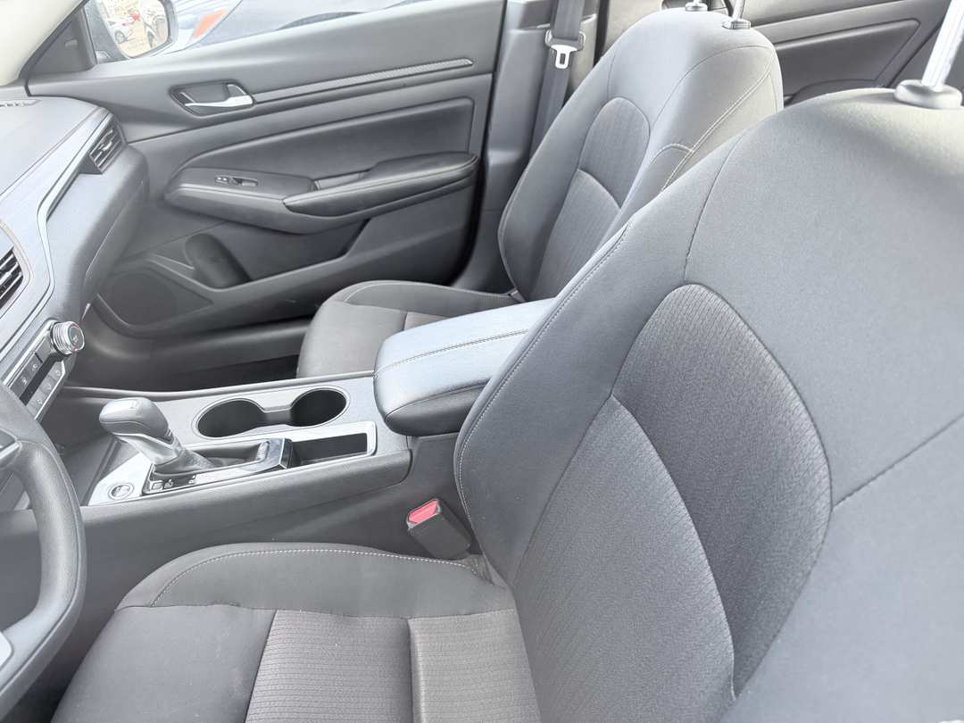 2025 Nissan Altima SV - Image 2