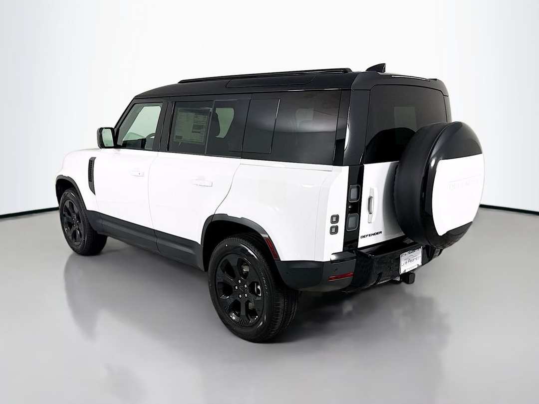 2026 Land Rover Defender 110 S - Image 3