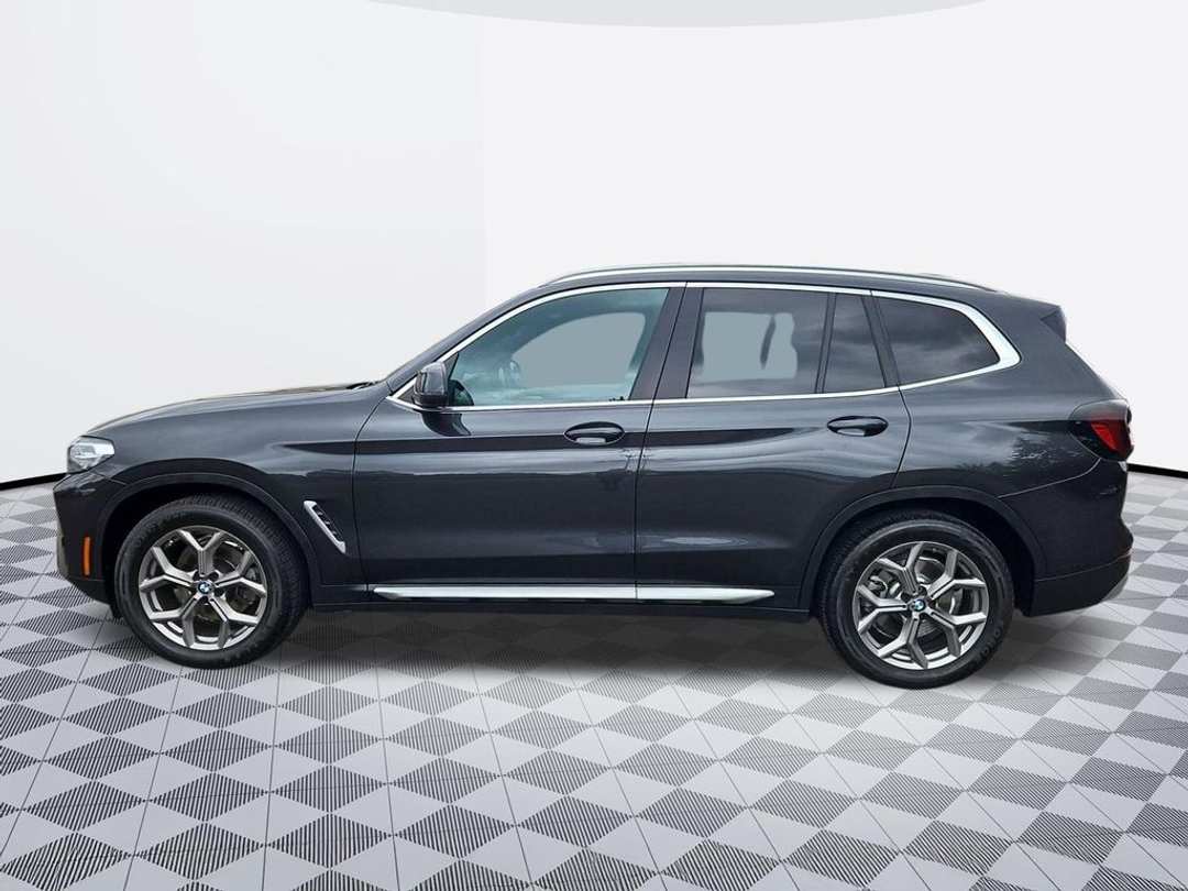 2022 BMW X3 xDrive30i - Image 3