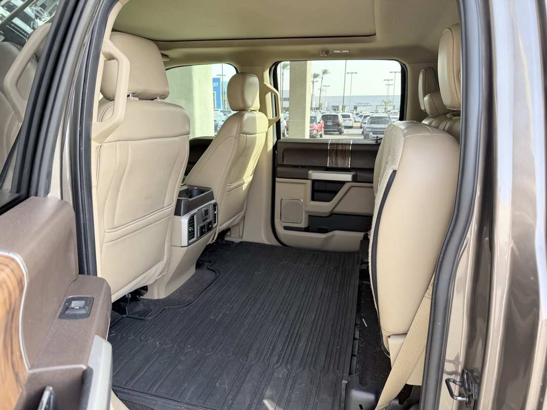 2018 Ford F-150 LARIAT - Image 3